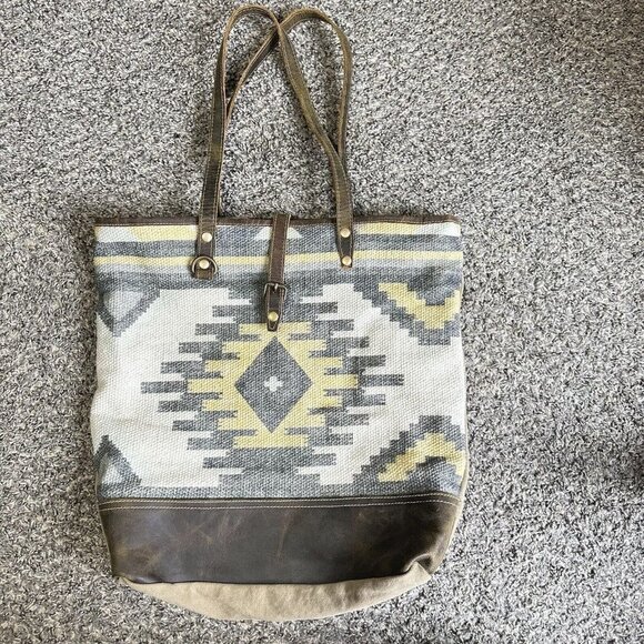 Myra Bag Weekender Travel Bag Western Leather Aztec Tote Shoulder Bag Large New - Picture 1 of 10